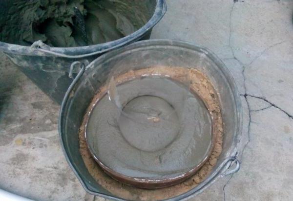 Иcискусственные камни и скульптуры из бетона на даче и в саду