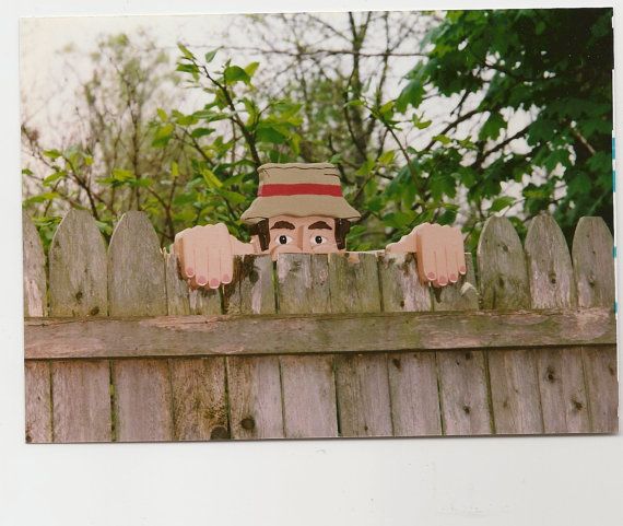 ukrashaem-sad-samodelnymi-figurami13