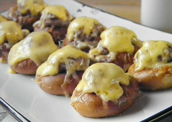 10 отличных закусок для новогоднего стола