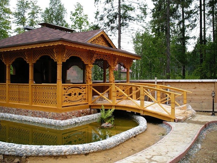 15 оригинальных дачных беседок