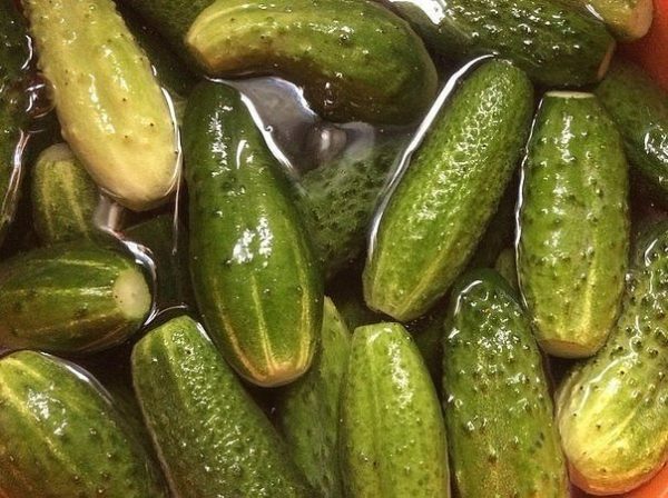 Самый вкусный рецепт соленых огурчиков, которым пользуюсь уже 20 лет!