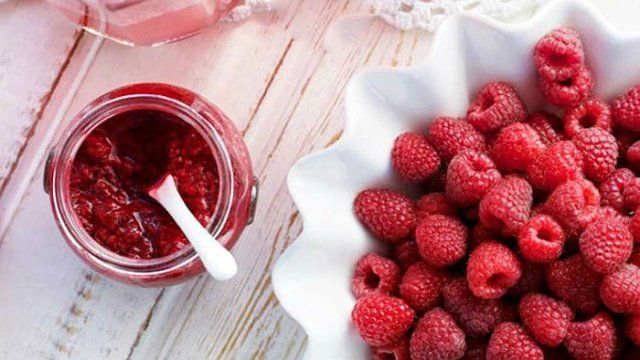 12 рецептов невероятно вкусного малинового варенья на зиму